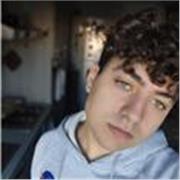 Ragazzo giovane e preparato per aiuto compiti in tutte le materie del Liceo Classico, nonché delle scuole medie