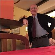 Insegnante e autore innovativo corso leadership sostenibile e gestione del cambiamento