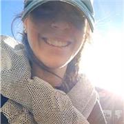 Diplomata geometra, laurea magistrale in scienza dello spot, con esperienze lavorative nella scuola primaria di tutte le materie