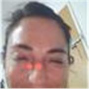 Profesora odontología con 25 años de trayectoria, especialización en ortodoncia. Las clases estarían enfocadas a ortodoncista. 