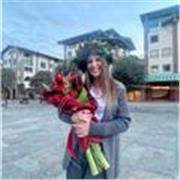 Laureata magistrale in Scienze politiche indirizzo strategie della comunicazione con un master in business administration