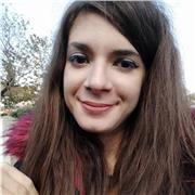 Docente di matematica e scienze (biologia/ chimica) impartisce lezioni per studenti scuola media / elementare e superiore