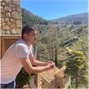 Profesor de inglés nativo de Irlanda. Doy clases online o presencial. Con muchos años de experiencia siempre doy clases divertidas