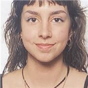 profesora de matemáticas para todas las edades, con explicaciones teóricas y prácticas de ejercicios