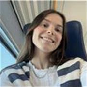Estudiante de podología, capacitada para dar clases de refuerzo en primaria 