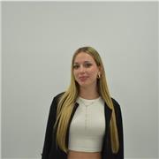 Profesora de refuerzo de primaria y de la lengua inglesa. Me adapto a mis alumnos y a los horarios que acuerde con estos.