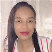 Profesora normalista imparte clases a niños de primaria