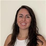 Profesora de matemáticas imparte clases a niñ@s de todas la edades