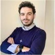 Legal Counsel, laureato in Legge impartisce lezioni di diritto a ragazzi delle superiori