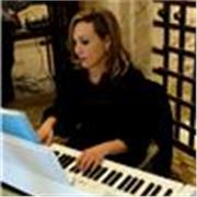 Laureata in pianoforte con esperienza lavorativa in scuole private e in scuole pubbliche offre lezioni di pianoforte per principianti e per livello avanzato