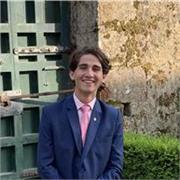 Joven que ha jugado fútbol gran parte de su vida, que entiende los valores de este deporte. Compañerismo y Respeto