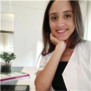 Profesora con grandes habilidades para enseñar y que logres entender 