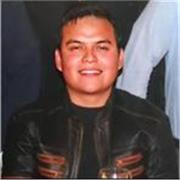 Maestro universitario que planea, diseña y enseña geometría analítica e implementaciones con matemáticas avanzadas y física