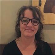 Online Life Coach compassionately supporting students to navigate the challenges of higher education. 
