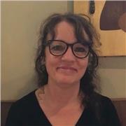 Online Life Coach compassionately supporting students to navigate the challenges of higher education.