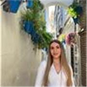 Soy una chica responsable, constante y trabajadora con muchas ganas de trabajar y dispuesta a ayudar a alumnos de primaria, ESO o bachillerato.
