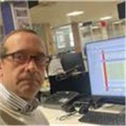 Soy curioso, inquieto, con ganas de compartir conocimientos y quiero dar clase a alumnos que desean aprender, debatir