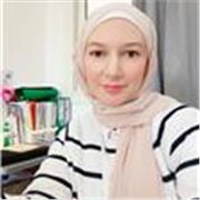 I teach English to young learners, adults, and those working on conversational English, business English and exam prep.