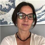 Je transforme chaque cours en une expérience vivante et
motivante, je fais le lien entre langue et réalité!