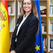 Profesora española e inglesa nativa da clases a extranjeros de cualquier edad que quieran aprender español.