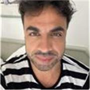 Como una persona muy didáctica y productiva, daré clases a gente que desee aprender los elementos técnicos de la música 