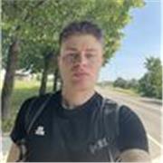 Disponibile per erogare lezioni in modalità online di lingua spagnola rivolto a studenti della scuola media e superiore e inoltre a studenti universitari