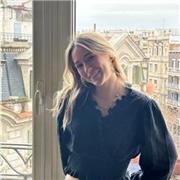 Profesora de filosofía con dos años de experiencia en bachillerato