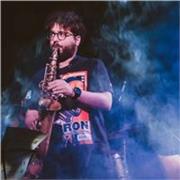Scopri il Potere del Sax – Dalle Prime Note al Palco