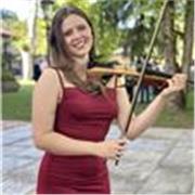 Insegnante di violino,laureata presso il Conservatorio di Alessandria A.Vivaldi.Lezioni aperte a tutte le età e livelli,dai 5 anni
