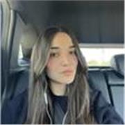 Ofrezco clases de inglés para reforzar en verano y mejorar el idioma. Soy maestra con experiencia con niños y niñas de infantil y primaria. Tengo un nivel C1 de inglés