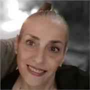 Profesora de español dirigido a jóvenes y adultos de nivel universitario