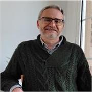 Profesor de Ciencias Políticas para todas las edades y niveles. Experto en Administración pública.