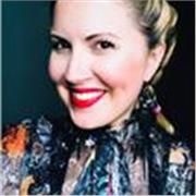 Creative Public Speaking Coach Helping Professionals Speak With Confidence and Impact