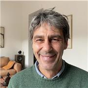 Prof de théâtre certifié, passionné de littérature classique et moderne.