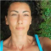 Laureata in lingue straniere e tecniche della comunicazione, sono disponibile per lezioni private sia online che in presenza di inglese, francese, italiano per stranieri e materie umanistiche (letteratura, storia, geografia, arte...)