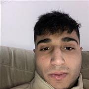 Me defino  una persona muy amable y muy divertida y buena persona