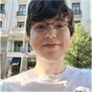 Estudiante de tercero de  ingeniería capaz de impartir clases online con destreza 