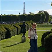 Sono disponibile ad aiutare chi si trova in difficoltà con la lingua italiana