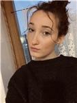 Studentessa universitaria aiuto compiti