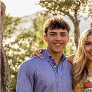 Experienced and passionate musician keen to teach all-levels.