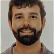 Profesor de natación con 5 años de experiencia profesional.