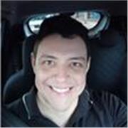 Professor de matemática com experiência em aulas de reforço para alunos do ensino médio