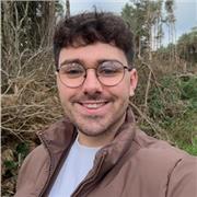 A helpful motivational mentor helping you learn the amazing uses of English!