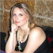 Professore universitario impartisce accurate lezioni in materie letterarie. Anche online