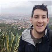 Profesor de Historia y Ciencias Sociales, apto para enseñar a niños y jóvenes de los niveles de ESO y Bachillerato. 