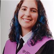 Profesora titulada en Psicología con 4 años de experiencia dando clases en todos los niveles.