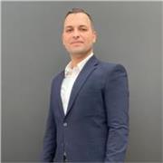 Native Arabic speaker with 15 years of business experience, a passion for analysis, based in London.