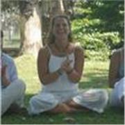 Profesora de YOGA especializada en YIN YOGA & en Coaching Corporal
