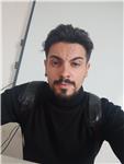 Docente di navigazione impartisce lezioni di navigazione e logistica a studenti di istituti tecnici nautici
