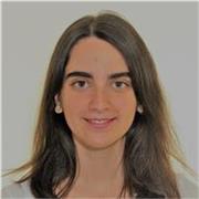 Soy una estudiante universitaria en Barcelona capital. Ofrezco clases de inglés por las tardes dinámicas y entretenidas para niños de entre 3 y 15 años